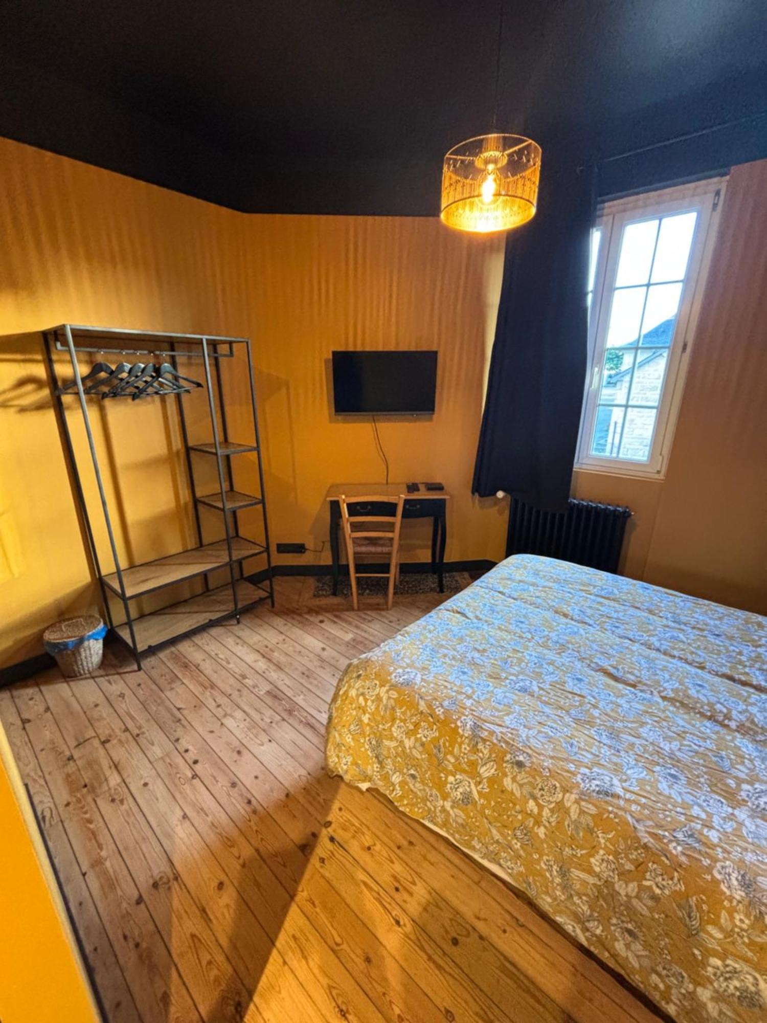 La Hacienda Negra Bed and Breakfast Saint-Jouan-des-Guérets Buitenkant foto